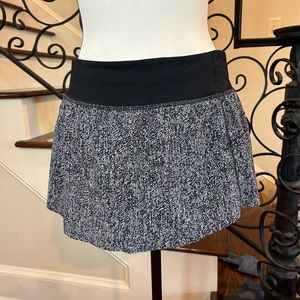 Lululemon skort size 8